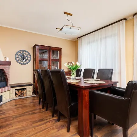 Family House Poreba Cracow By Renters Дом отдыха *