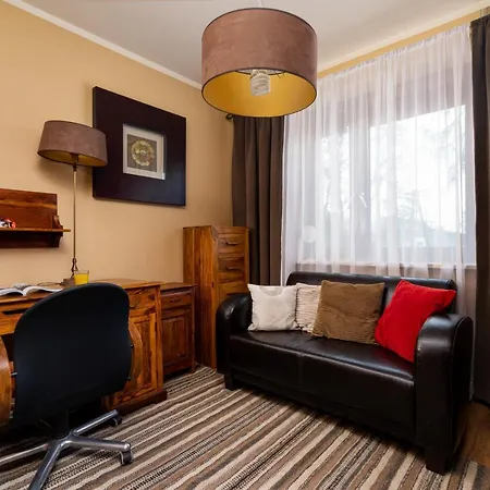 Family House Poreba Cracow By Renters Краков