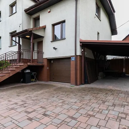 Family House Poreba Cracow By Renters Дом отдыха