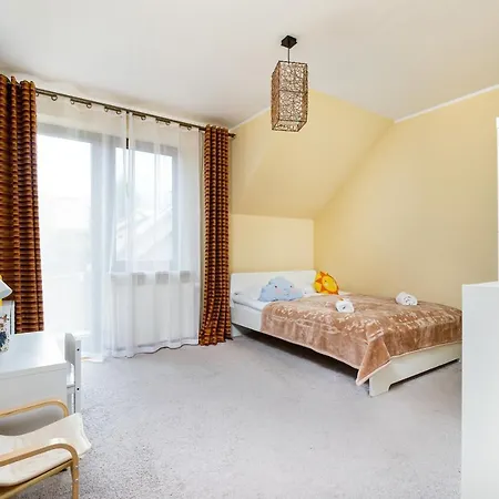 Family House Poreba Cracow By Renters Дом отдыха Краков