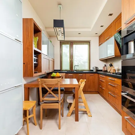Family House Poreba Cracow By Renters Σπίτι διακοπών
